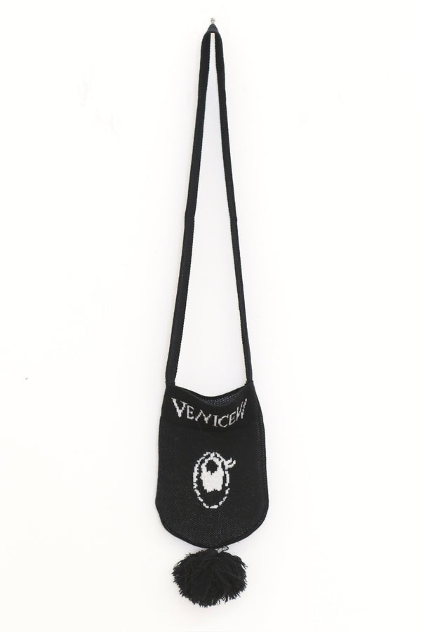 VeniceW 25 Autumn and Winter Passport Bag VCW-B-1k-Crow